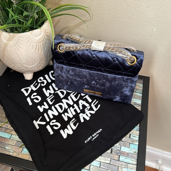 Kurt Geiger London
Mini Kensington Velvet Tonal Jewel Crossbody Bag - Picture 4 of 16